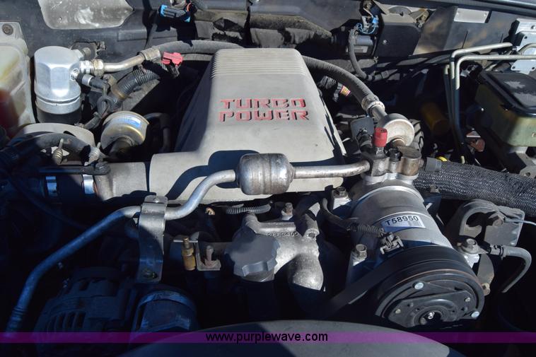 image for item K4466 1996 Chevrolet 3500 utility truck with crane