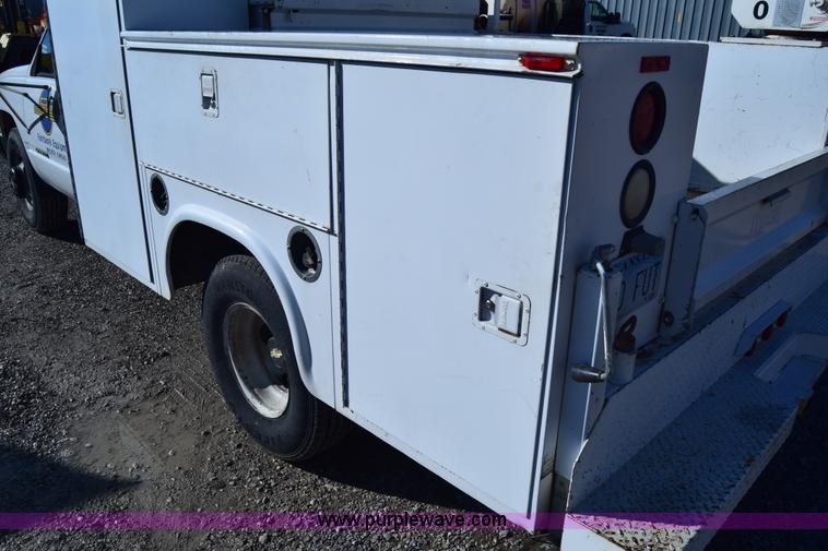 image for item K4466 1996 Chevrolet 3500 utility truck with crane