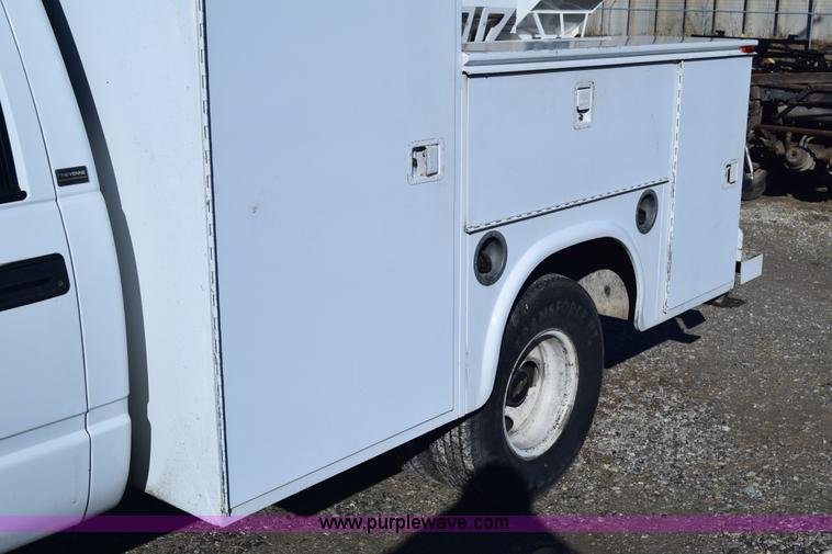 image for item K4466 1996 Chevrolet 3500 utility truck with crane