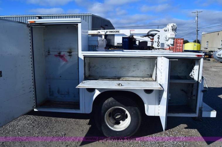 image for item K4466 1996 Chevrolet 3500 utility truck with crane