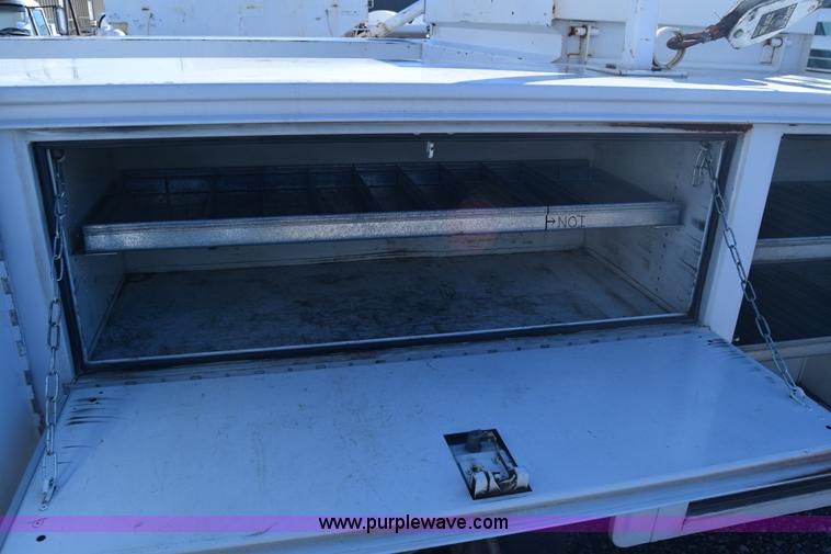 image for item K4466 1996 Chevrolet 3500 utility truck with crane