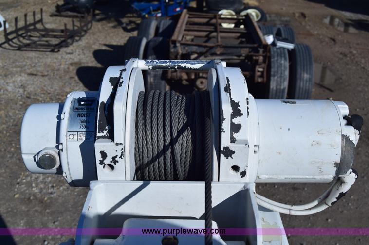 image for item K4466 1996 Chevrolet 3500 utility truck with crane