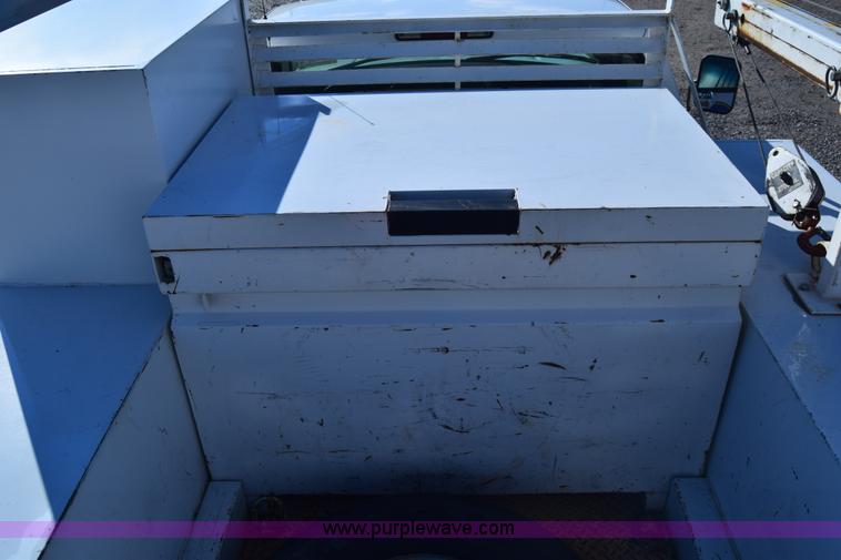 image for item K4466 1996 Chevrolet 3500 utility truck with crane