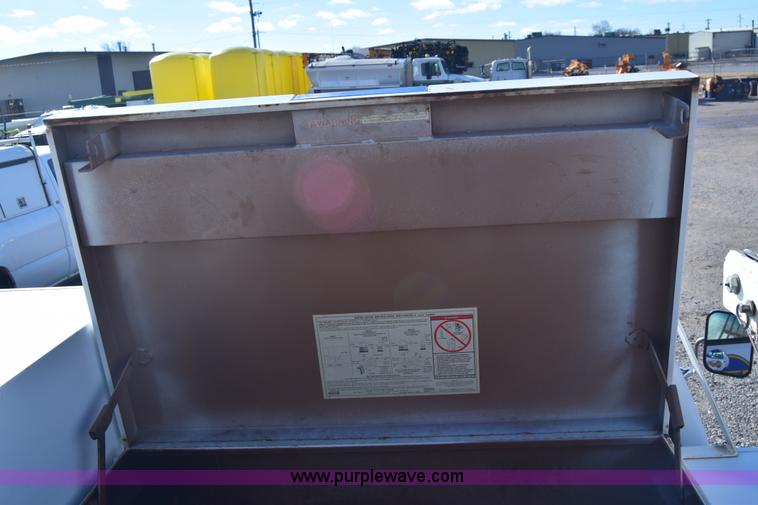 image for item K4466 1996 Chevrolet 3500 utility truck with crane