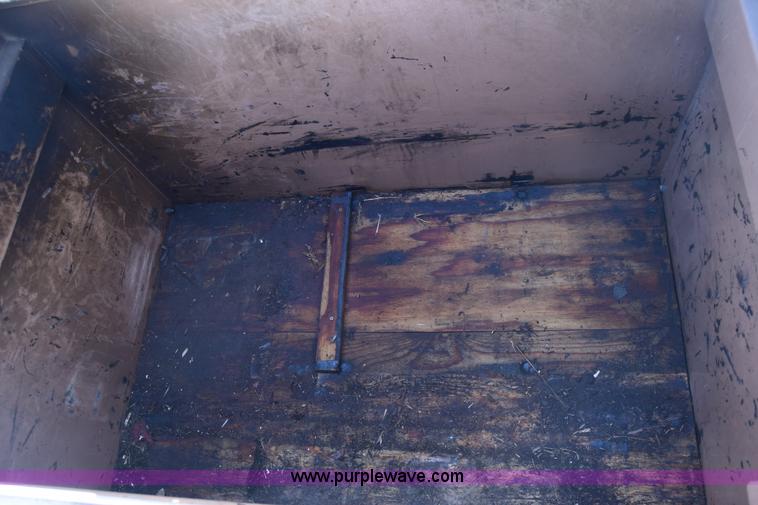 image for item K4466 1996 Chevrolet 3500 utility truck with crane