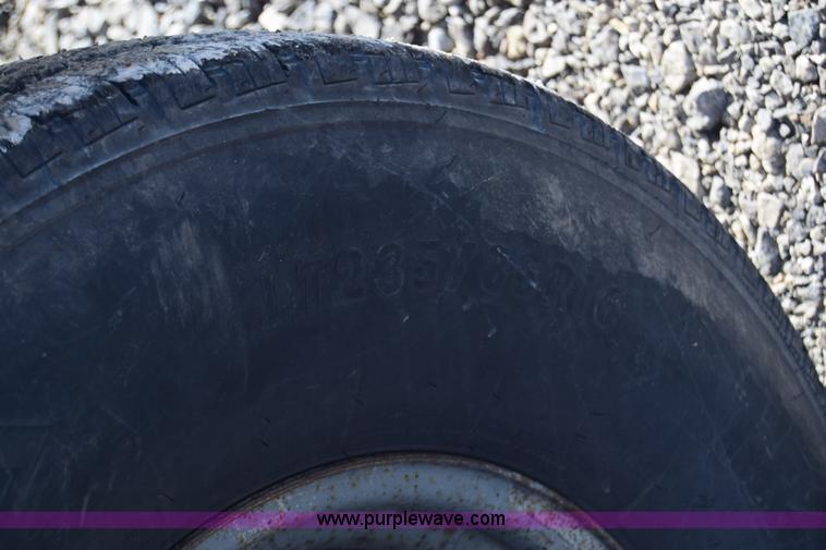 image for item K4466 1996 Chevrolet 3500 utility truck with crane