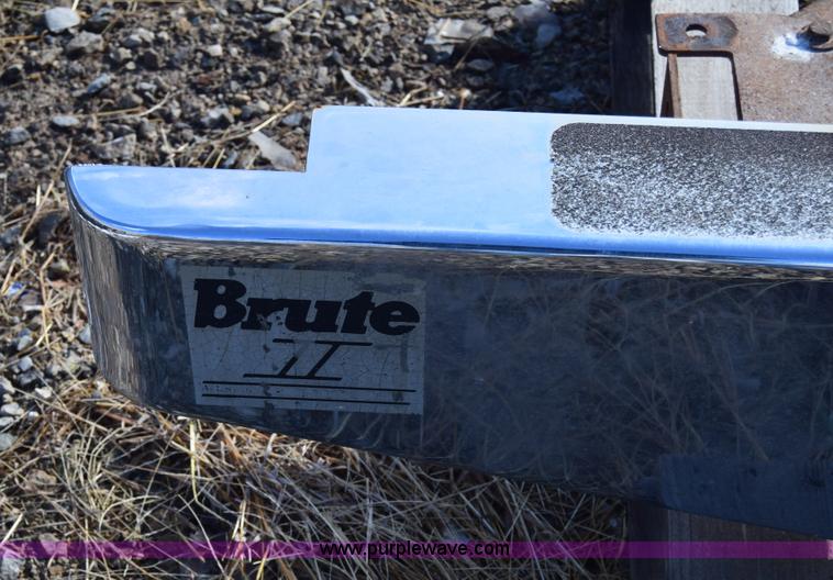 image for item K4469 Assorted automotive accessories