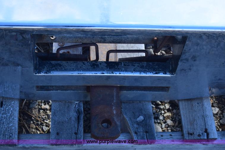 image for item K4469 Assorted automotive accessories