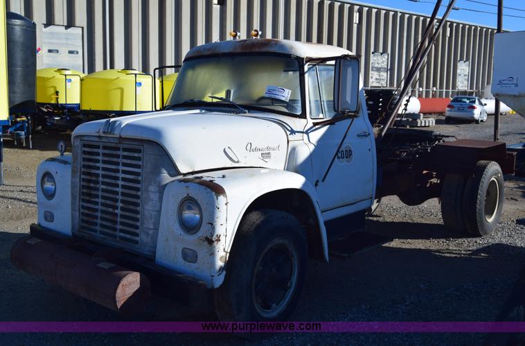 image for item K4476 1965 International 1600 winch truck