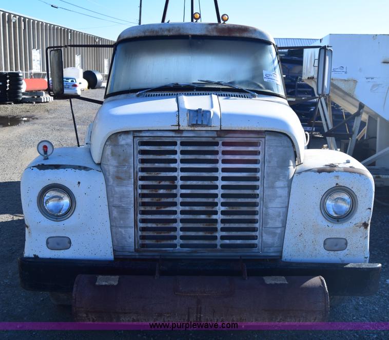 image for item K4476 1965 International 1600 winch truck