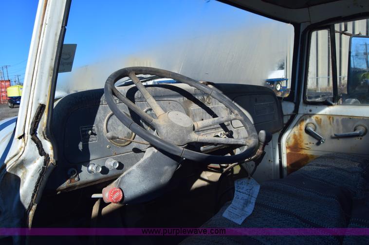 image for item K4476 1965 International 1600 winch truck