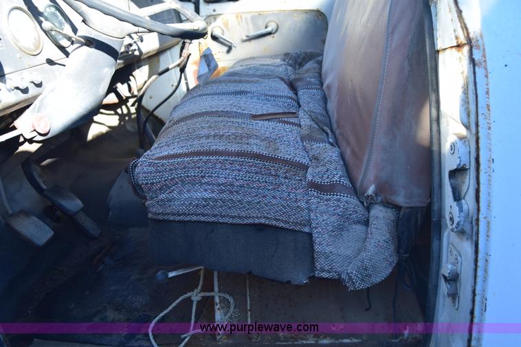 image for item K4476 1965 International 1600 winch truck