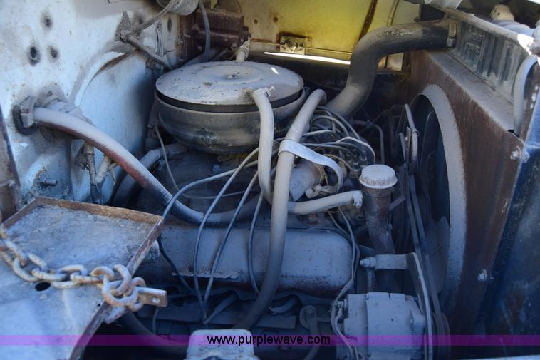 image for item K4476 1965 International 1600 winch truck