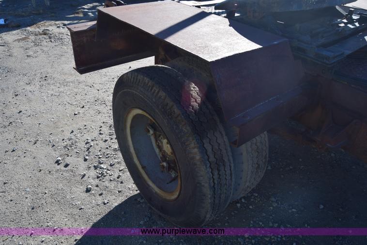 image for item K4476 1965 International 1600 winch truck