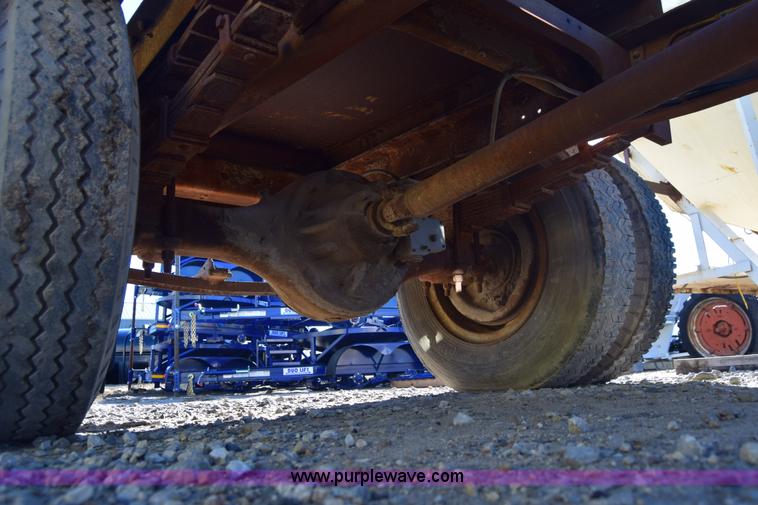 image for item K4476 1965 International 1600 winch truck