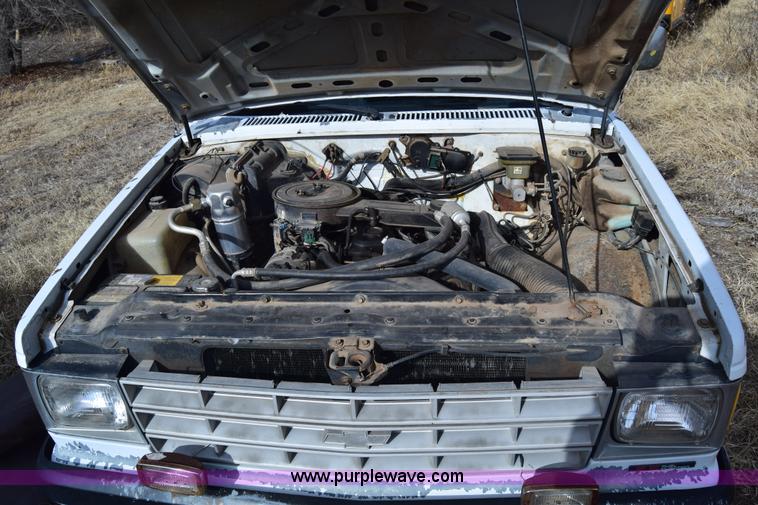 image for item K4481 1988 Chevrolet S10 pickup truck