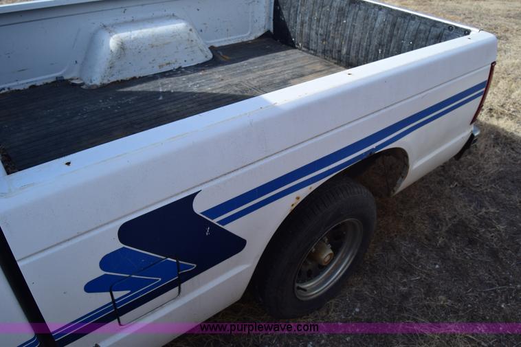 image for item K4481 1988 Chevrolet S10 pickup truck