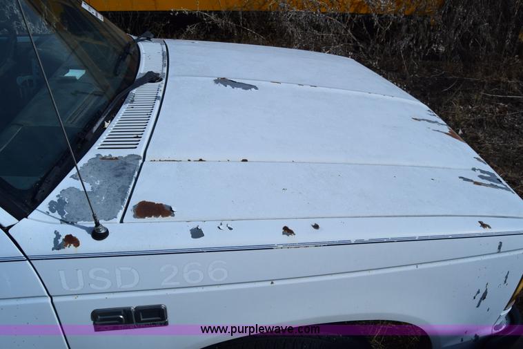 image for item K4481 1988 Chevrolet S10 pickup truck