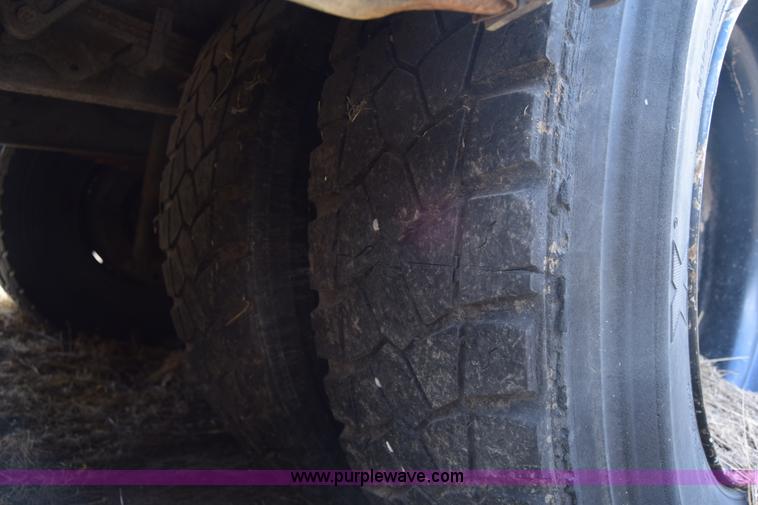 image for item K4482 1997 Blue Bird TC2000 school bus