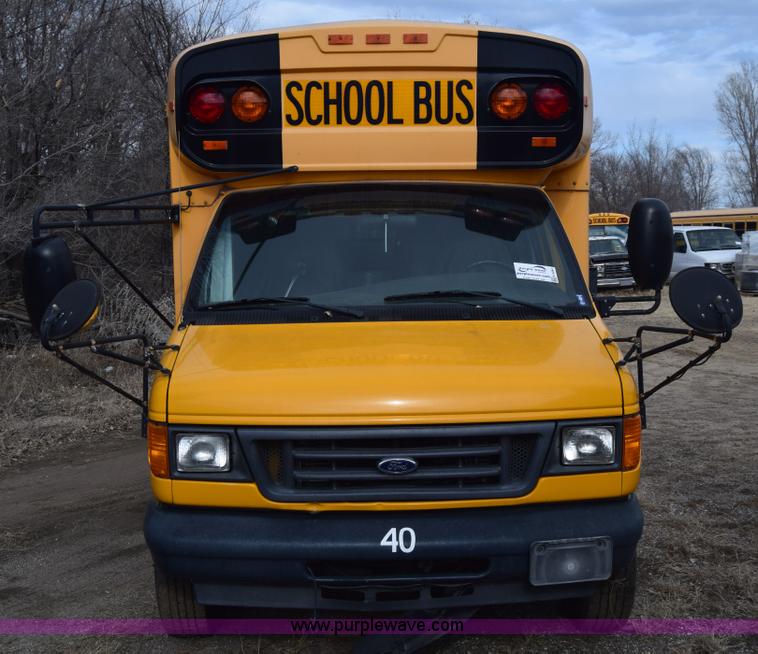 image for item K4484 2005 Ford E450 school bus