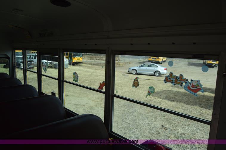 image for item K4484 2005 Ford E450 school bus