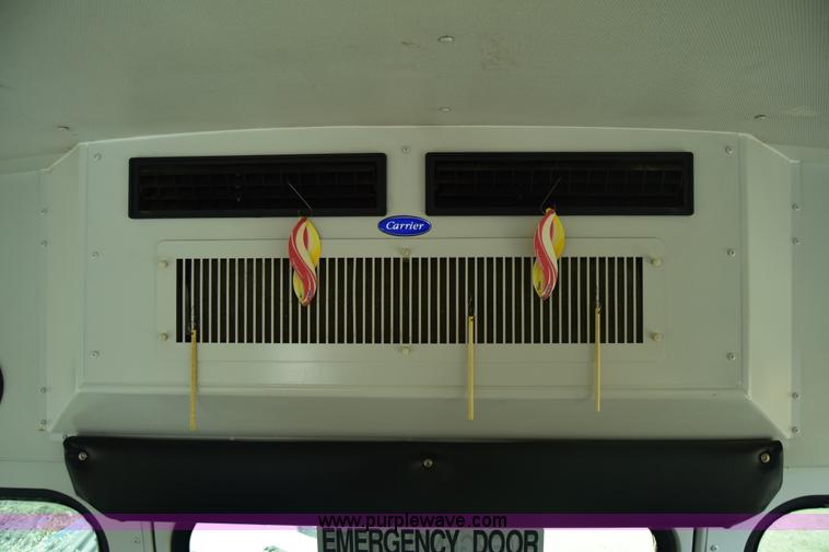 image for item K4484 2005 Ford E450 school bus