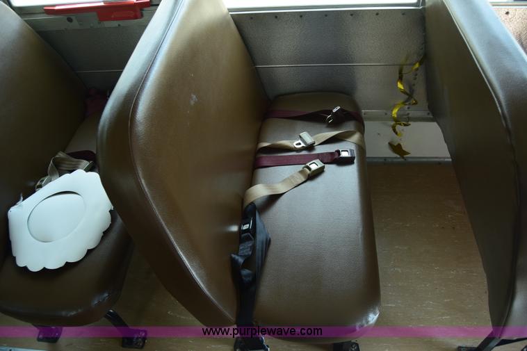 image for item K4484 2005 Ford E450 school bus