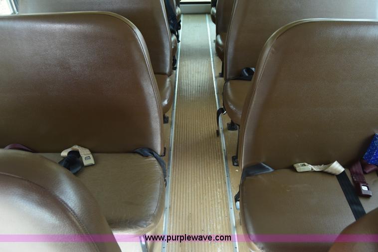 image for item K4484 2005 Ford E450 school bus