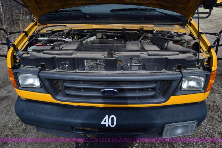 image for item K4484 2005 Ford E450 school bus