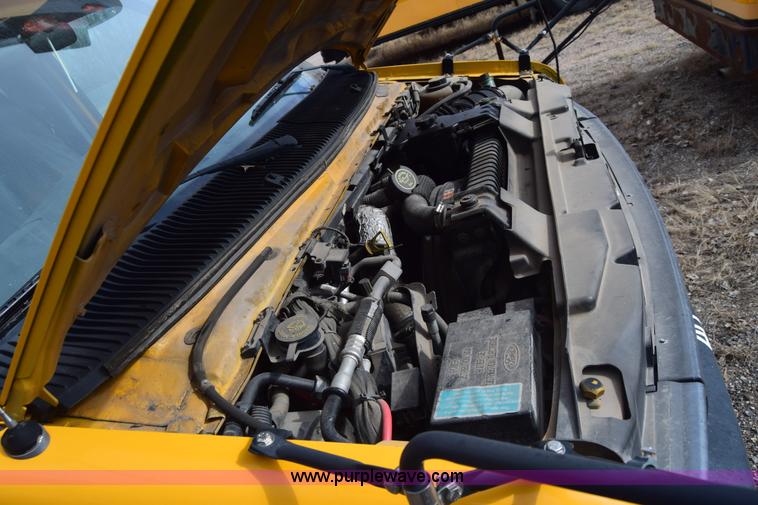 image for item K4484 2005 Ford E450 school bus