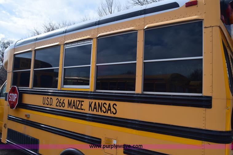 image for item K4484 2005 Ford E450 school bus