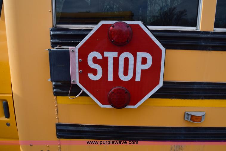 image for item K4484 2005 Ford E450 school bus