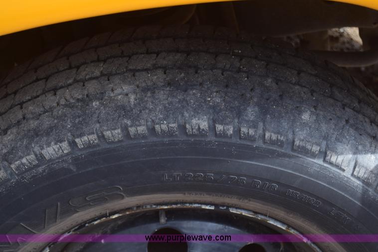 image for item K4484 2005 Ford E450 school bus