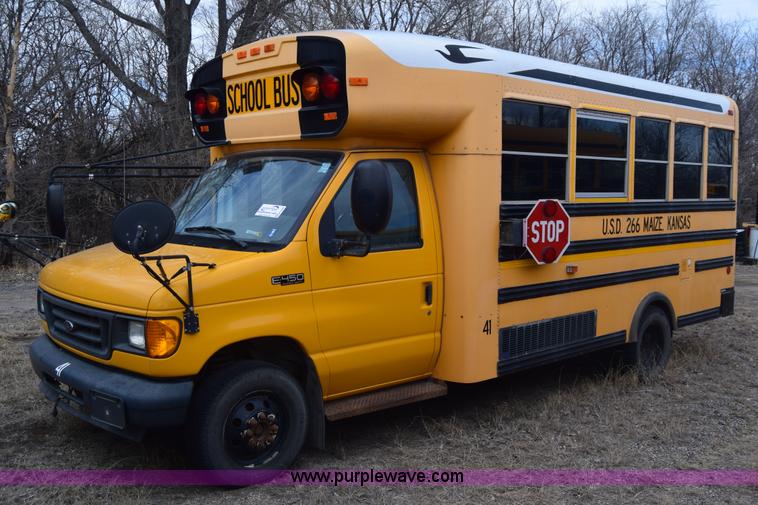 image for item K4485 2005 Ford Econoline E450 school bus
