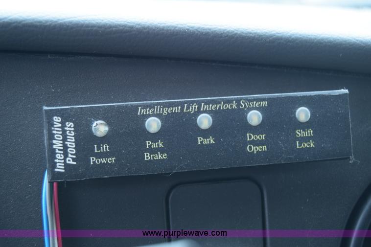 image for item K4485 2005 Ford Econoline E450 school bus