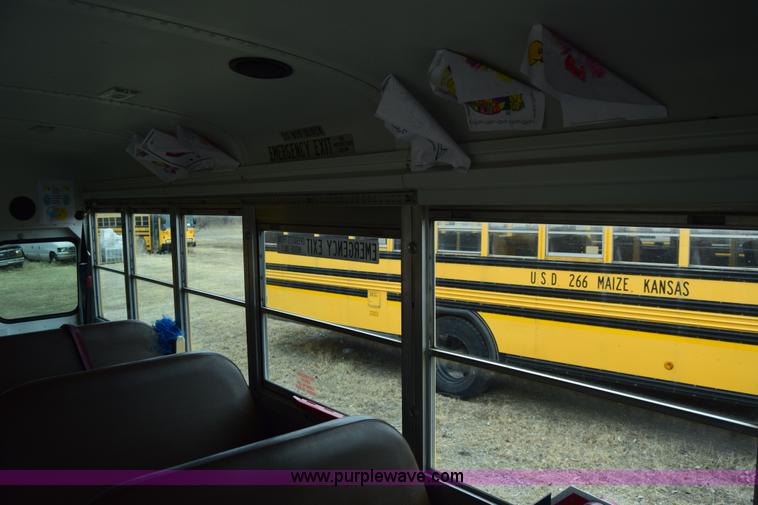image for item K4485 2005 Ford Econoline E450 school bus