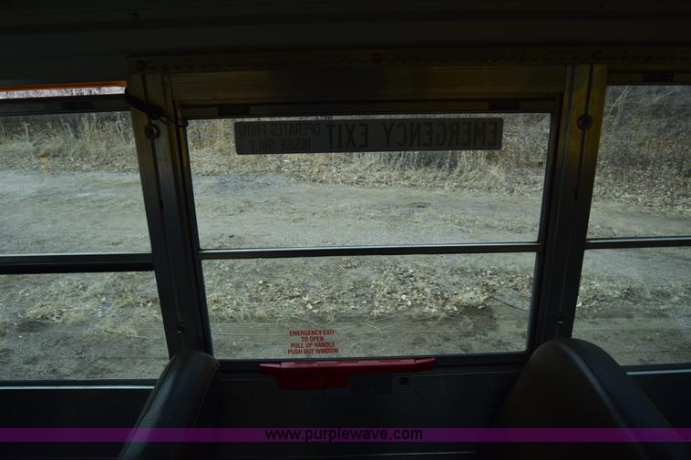 image for item K4485 2005 Ford Econoline E450 school bus