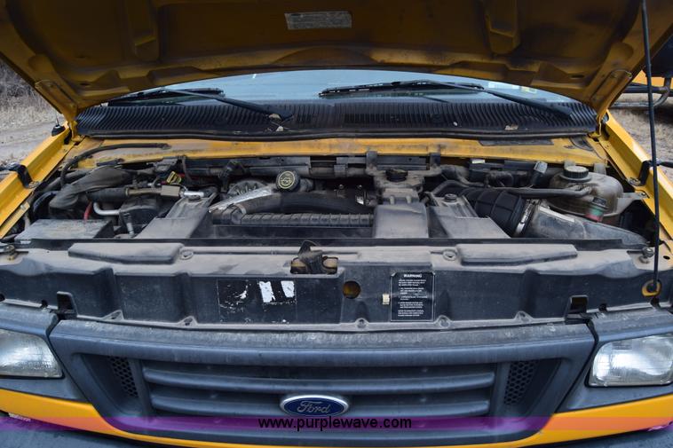 image for item K4485 2005 Ford Econoline E450 school bus