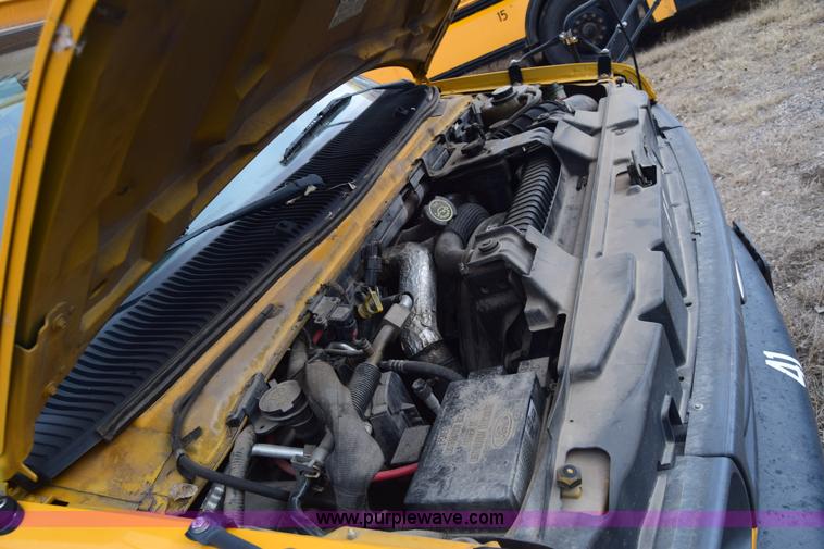 image for item K4485 2005 Ford Econoline E450 school bus
