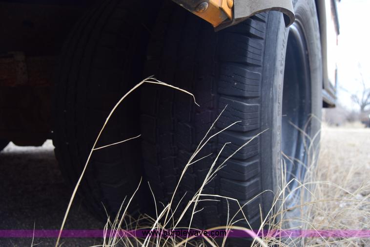 image for item K4485 2005 Ford Econoline E450 school bus