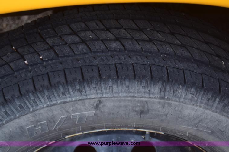 image for item K4485 2005 Ford Econoline E450 school bus