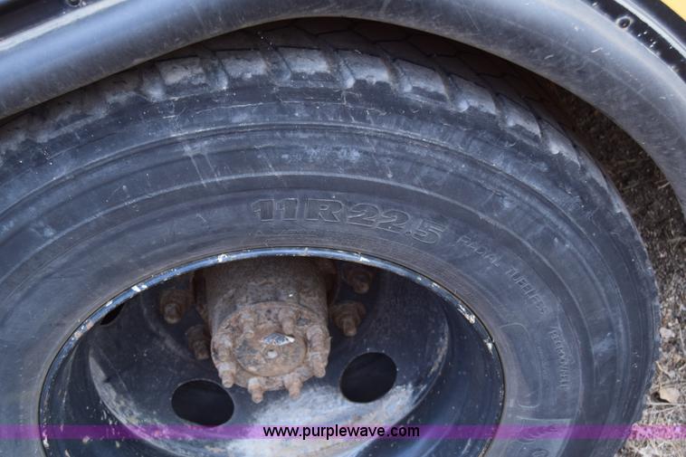 image for item K4486 2000 Blue Bird TC2000 school bus