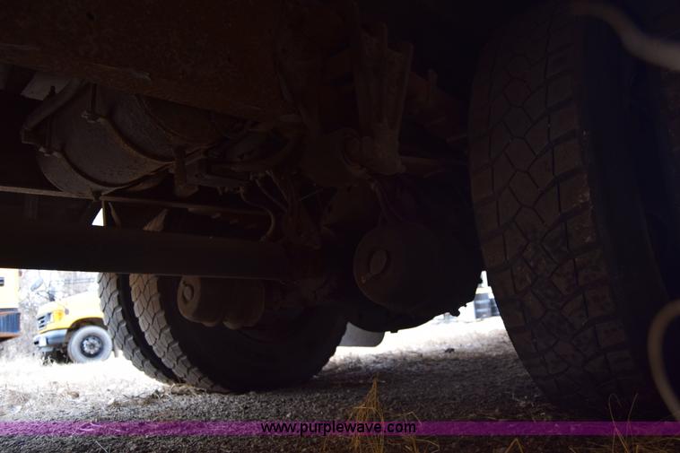 image for item K4486 2000 Blue Bird TC2000 school bus