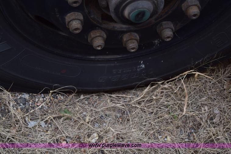 image for item K4486 2000 Blue Bird TC2000 school bus