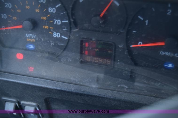 image for item K4486 2000 Blue Bird TC2000 school bus