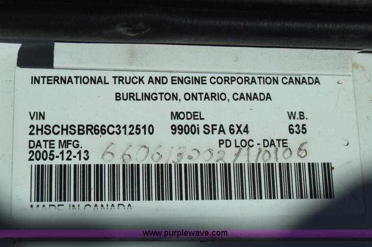 image for item K4488 2006 International 9900i semi truck