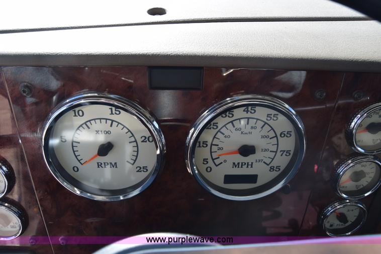 image for item K4488 2006 International 9900i semi truck