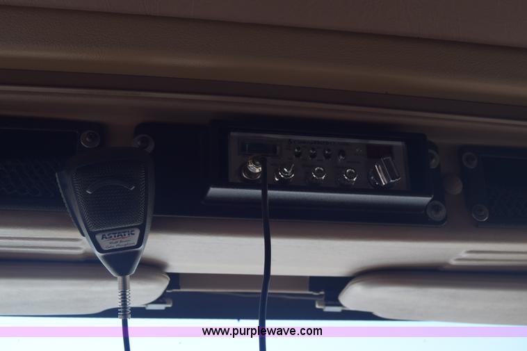 image for item K4488 2006 International 9900i semi truck