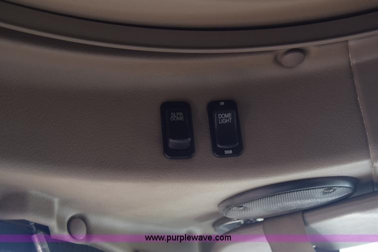 image for item K4488 2006 International 9900i semi truck