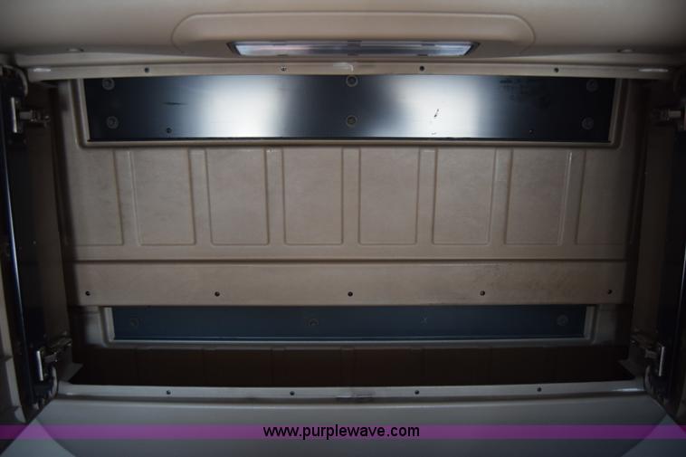 image for item K4488 2006 International 9900i semi truck